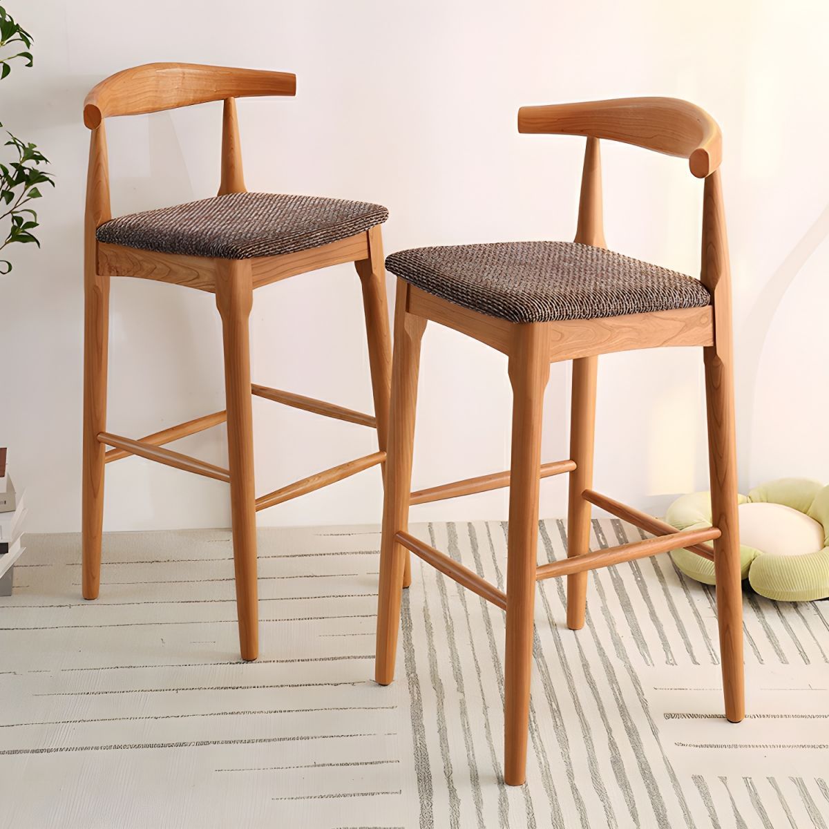 ghế quầy bar gỗ